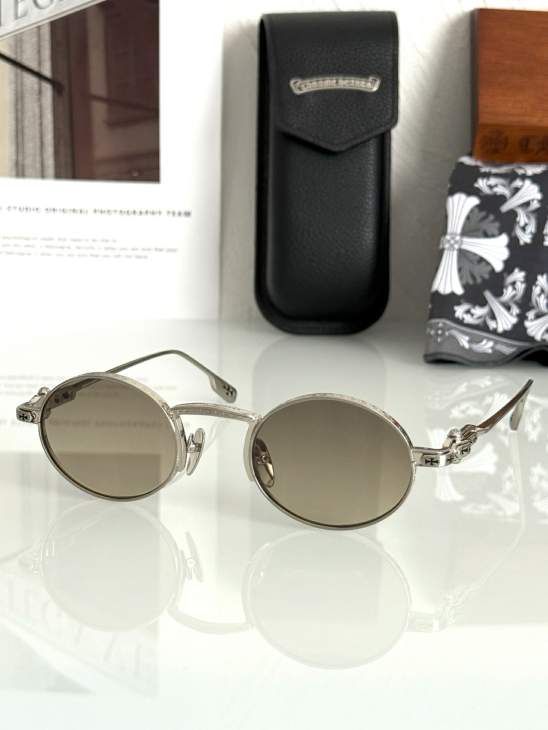 Picture of Chrome Hearts Sunglasses _SKUfw73585411fw
